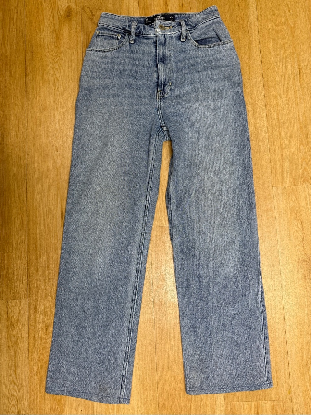 Hollister Women's Light Blue Ultra High-Rise Dad Jean W24/L*read description*